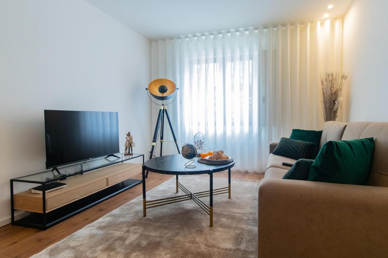 Stunning Apartment W/ Free Parking By Lovelystay OOporto Extérieur photo