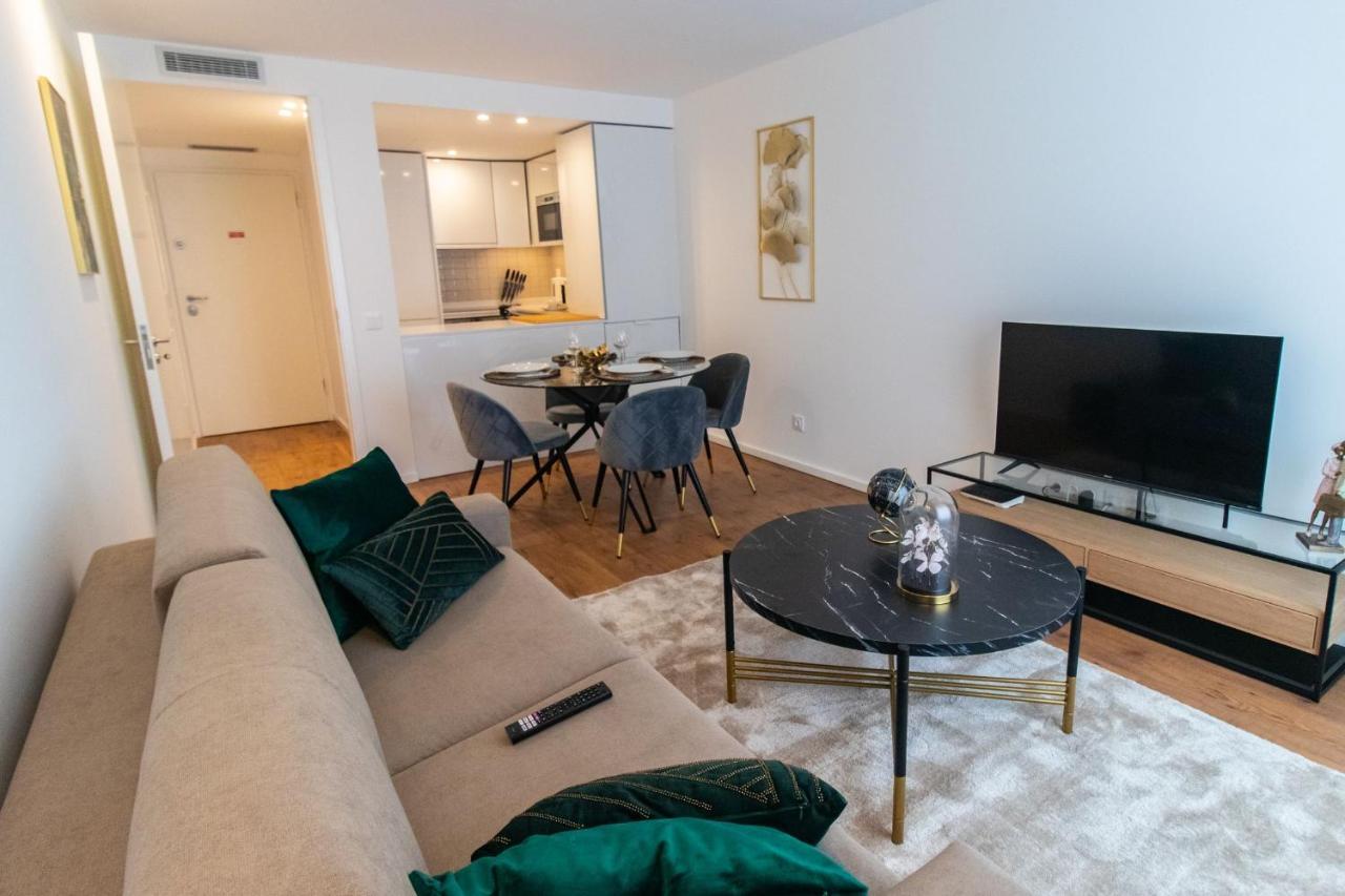 Stunning Apartment W/ Free Parking By Lovelystay OOporto Extérieur photo